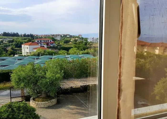 Amazing Sea View Loft, Appartement Áfitos